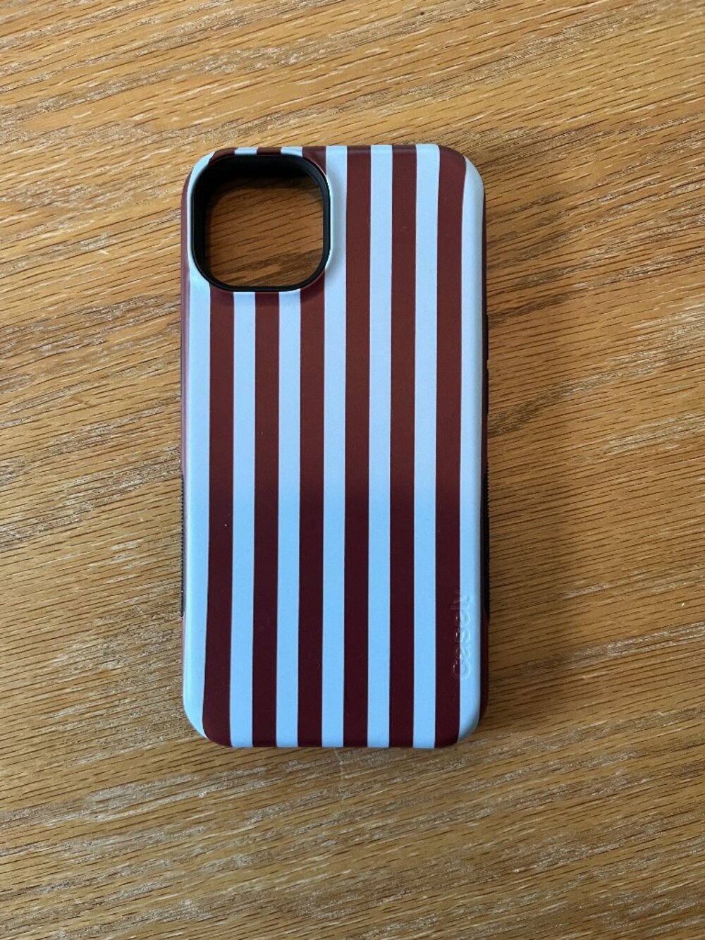 Casely: Sunday in Brooklyn | Blue Stripes Case - Iphone 13 LIKE NEW